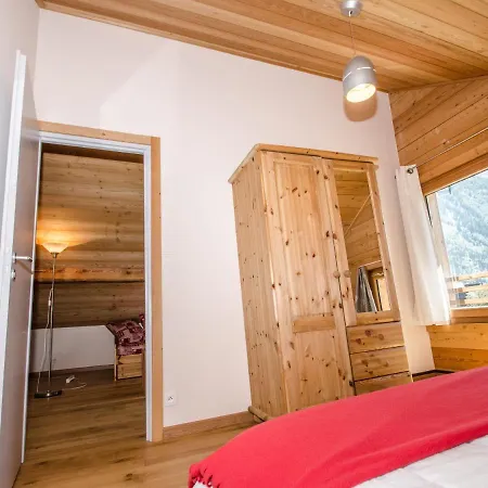 Inviting Apartment In Chamonix With Mountain View * 샤모니