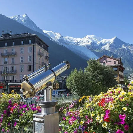 Inviting Apartment In Chamonix With Mountain View 아파트 *